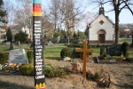 Seelenbretter® von Bali Tollak auf dem Friedhof Kenzingen, Breisgau/Baden-Württemberg, März bis Juni 2012