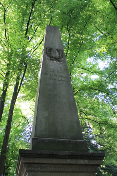 Seelenbretter® von Bali Tollak am Kriegerdenkmal Friedhof am Wasserturm in Mönchengladbach (Juni bis Oktober 2014)