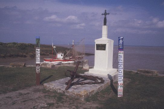 Seefahrerkreuz im Hafen von Maréchale, Gironde, 20. September 2002